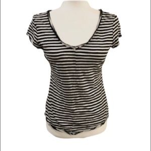 14Th & Union Women’s black and white V neck striped rolled hem blouse tee small